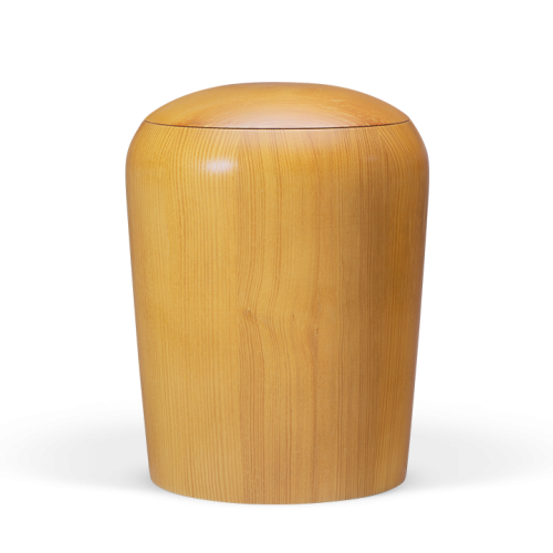 Urna de madeira torneada